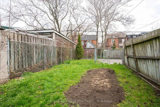 Additional image 23 of 169 Carlaw Ave