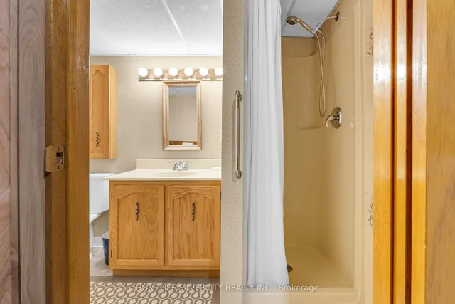 Additional image 34 of 140 Folkstone Cres