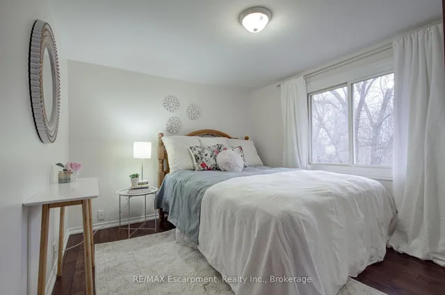 Additional image 32 of 1517 Norwood Ave