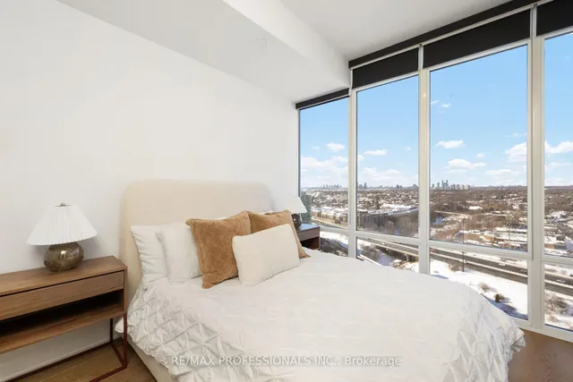 Additional image 12 of 90 Park Lawn Rd Unit 2815