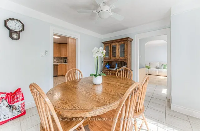 Additional image 9 of 76 Brentwood Ave