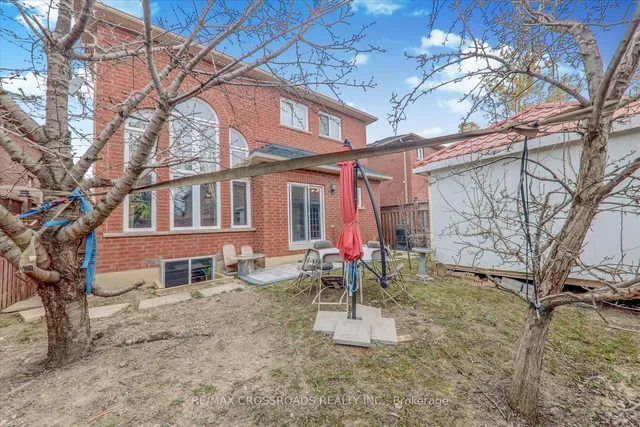 Additional image 38 of 37 Denim Dr