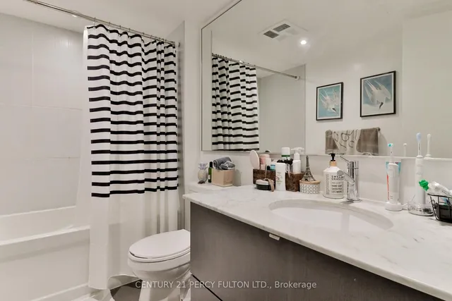 Additional image 10 of 170 Fort York Blvd Unit 201