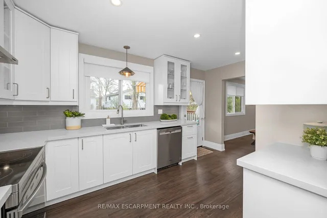 Additional image 9 of 5075 QUEENS Crt