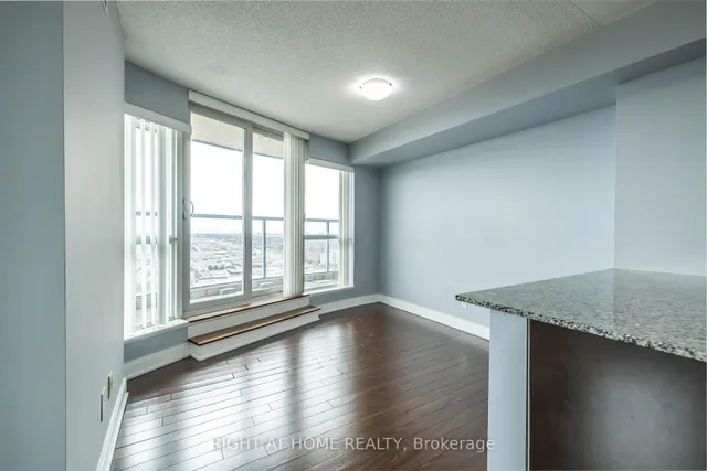 Additional image 14 of 125 Village Green Sq Unit 3703