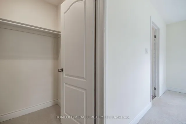 Additional image 24 of 28 Yvonne Dr