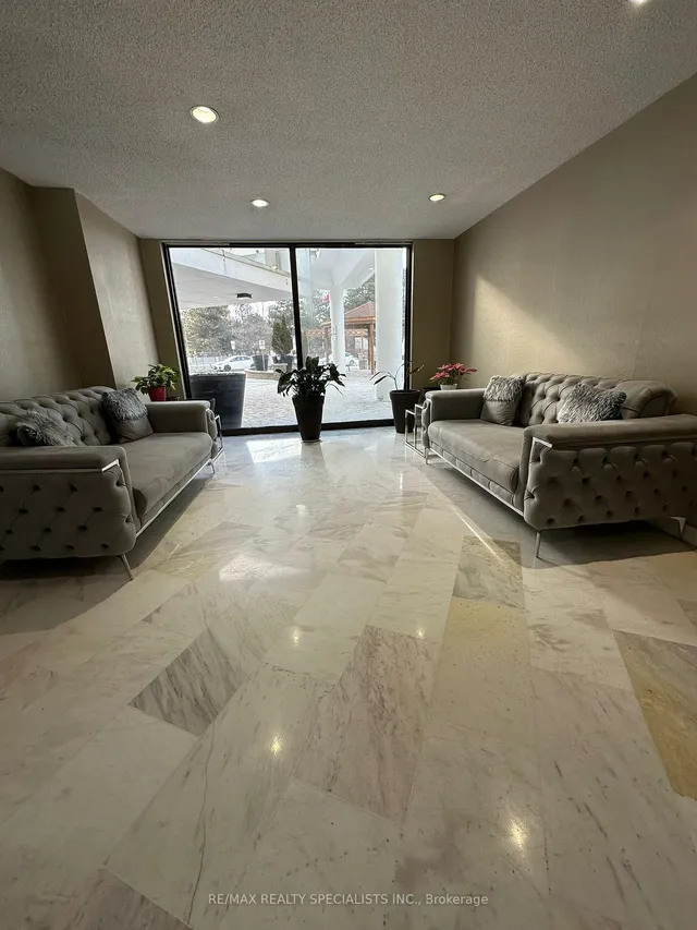 Additional image 7 of 3695 Kaneff Cres Unit 1602