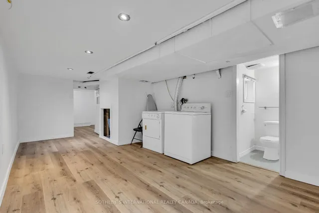 Additional image 32 of 43 Burnfield Ave