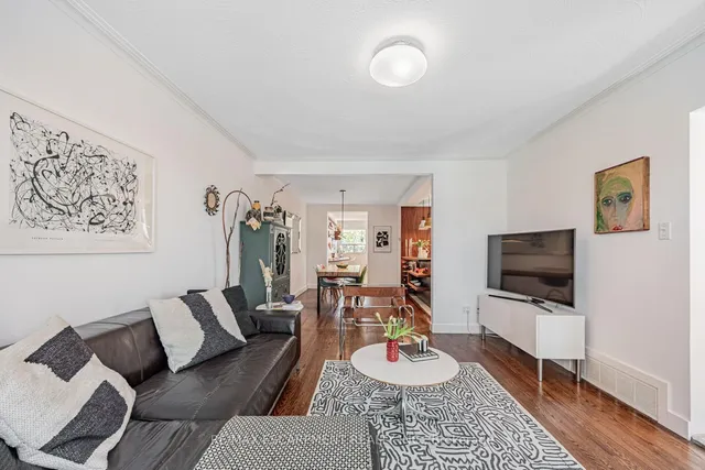 Additional image 4 of 35 Woodenhill Crt