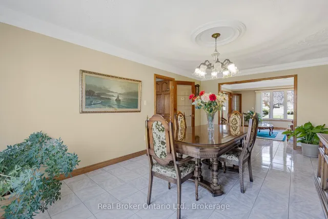 Additional image 11 of 266 Sumach Dr