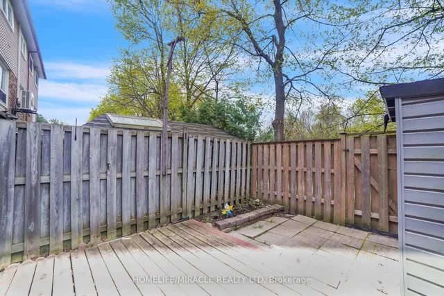 Additional image 34 of 22 Rosset Cres