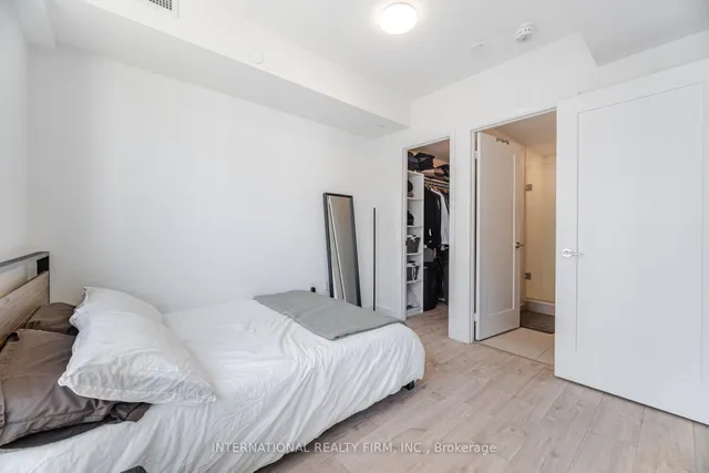 Additional image 18 of 27 Bathurst St Unit 1012