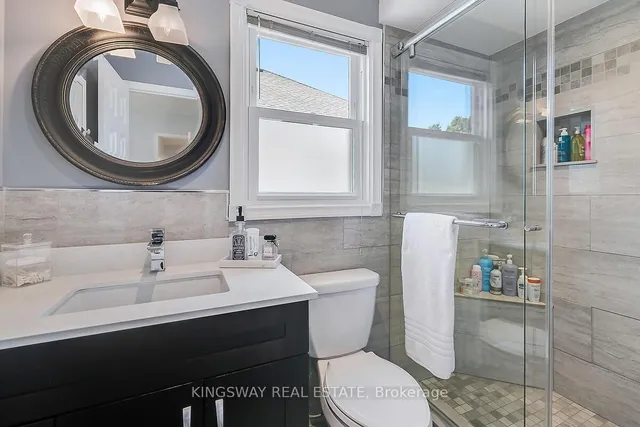 Additional image 33 of 4172 Vermont Cres