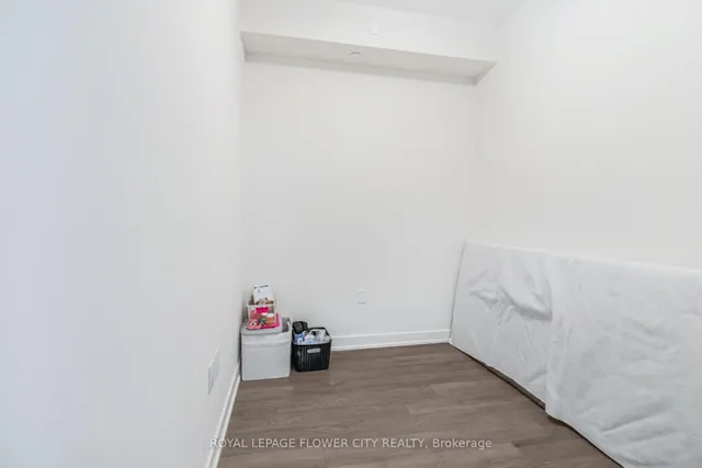 Additional image 2 of 212 King William St Unit 907