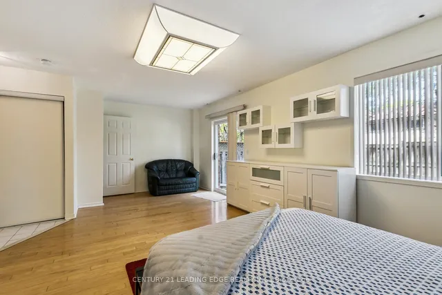 Additional image 28 of 83 Mondeo Dr Unit 201