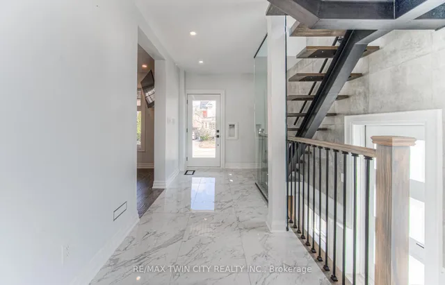 Additional image 10 of 31 Dekay St