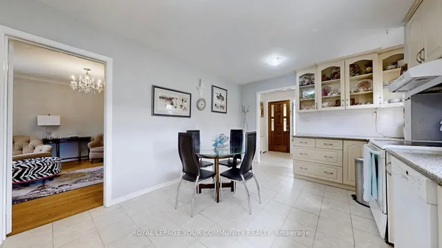 Additional image 20 of 50 Athabaska Ave