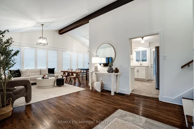 Additional image 8 of 157 LAURIER Ave