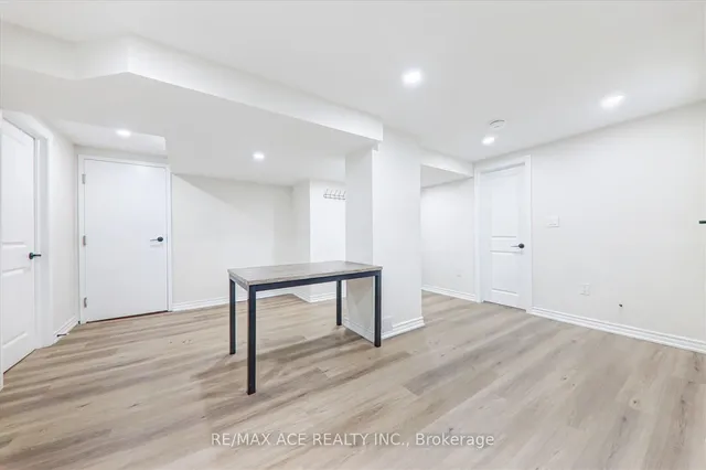 Additional image 31 of 35 Darlingside Dr