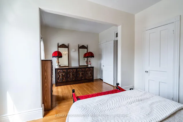 Additional image 29 of 244 HUGHSON St