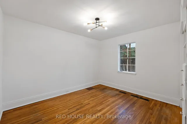 Additional image 10 of 68 Nesbitt Dr