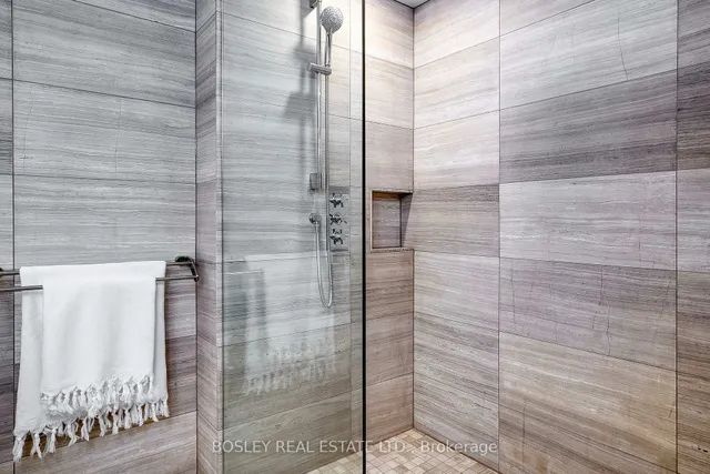 Additional image 16 of 50 Lombard St Unit 2104