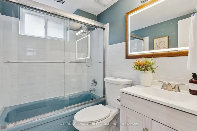 Additional image 33 of 50 Denison Ave