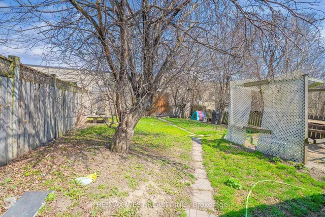 Additional image 17 of 371 Royal York Rd