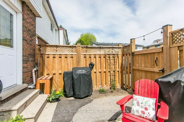 Additional image 39 of 235 Fergus Ave