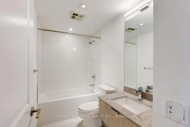 Additional image 12 of 395 Bloor St Unit 4511