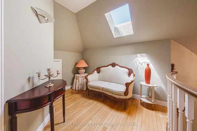 Additional image 26 of 65 Mount Pleasant Dr