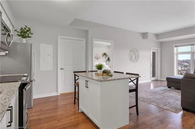Additional image 11 of 195 Commonwealth St Unit 403