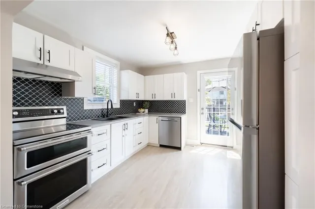 Additional image 10 of 105 Tragina Ave