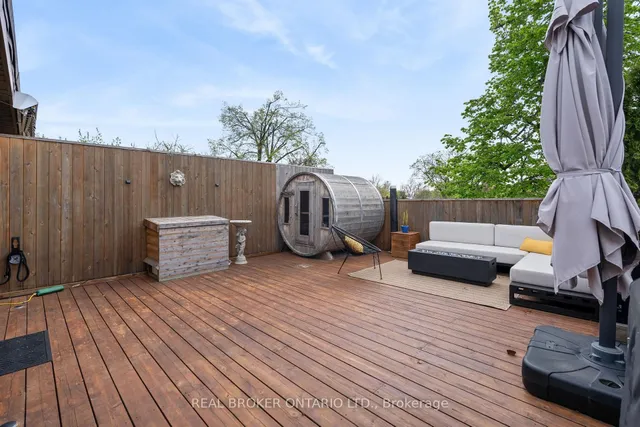 Additional image 45 of 300 Avenue Rd Unit 4