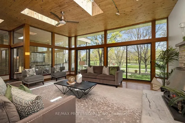 Additional image 22 of 33 Heathrow Dr