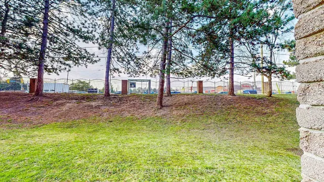 Additional image 28 of 4005 Don Mills Rd Unit 111