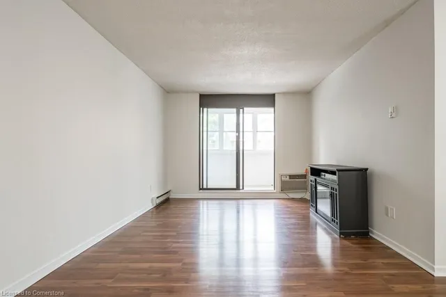 Additional image 7 of 23 Main St Unit 205