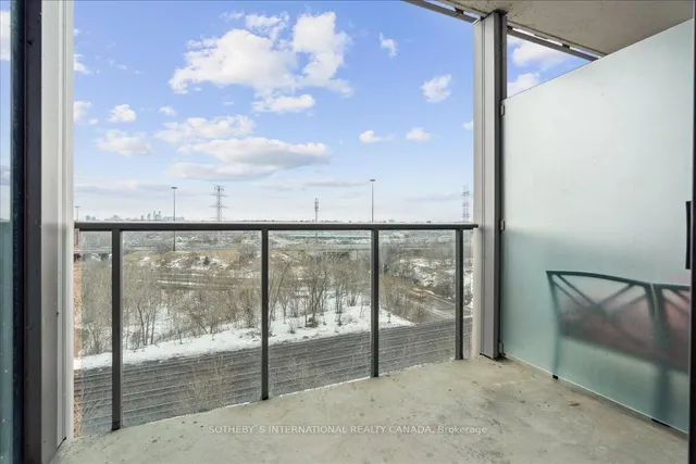 Additional image 36 of 90 Park Lawn Rd Unit 915