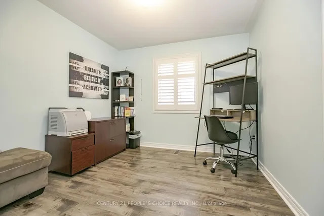 Additional image 32 of 15 Fallharvest Ave