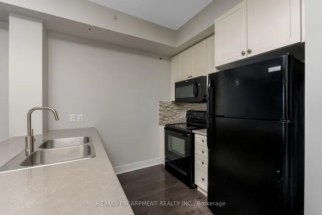 Additional image 9 of 5020 Corporate Dr Unit 301