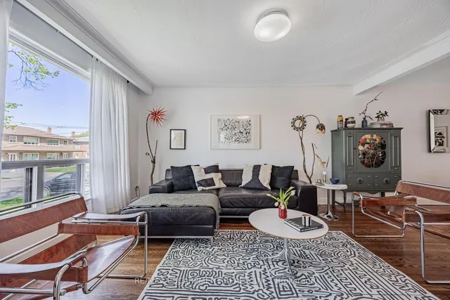 Additional image 3 of 35 Woodenhill Crt