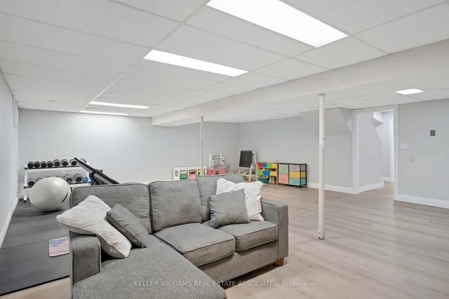 Additional image 35 of 2375 Parkway Dr