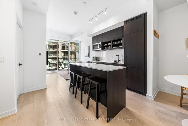 Additional image 5 of 135 East Liberty St Unit 2406