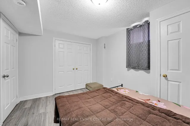 Additional image 44 of 26 Hefferon Crt