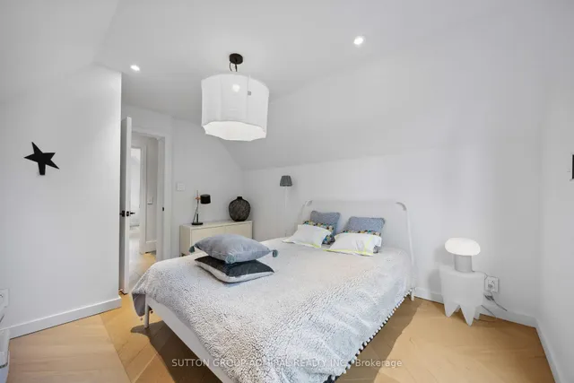 Additional image 28 of 427 Annette St