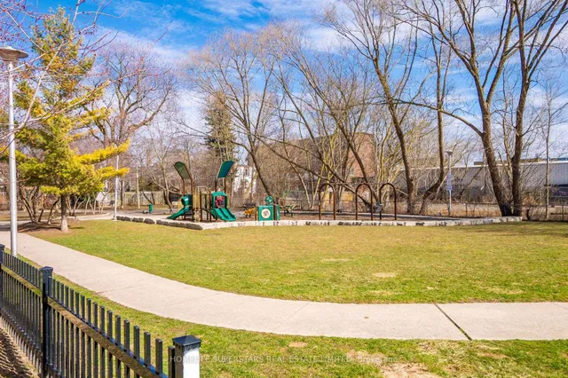 Additional image 50 of 1285 Queen St Unit 306