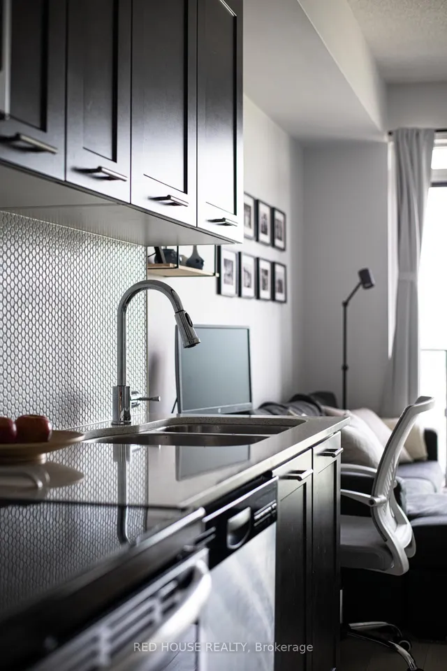 Additional image 15 of 2200 Lakeshore Blvd Unit 2506