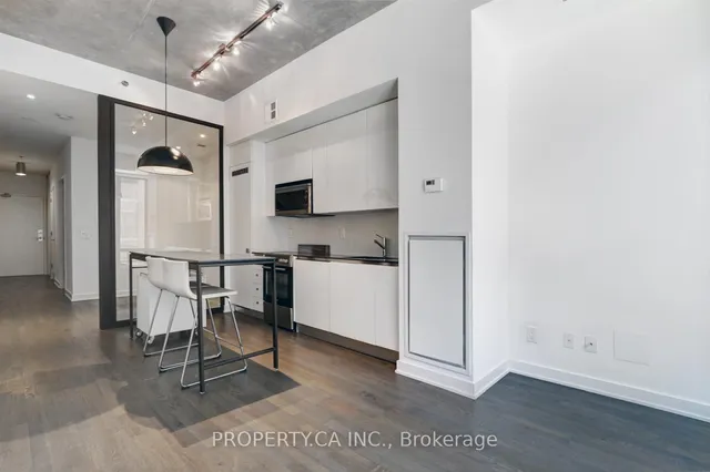 Additional image 14 of 8 Dovercourt Rd Unit 210