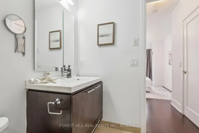 Additional image 17 of 70 Roehampton Ave Unit 713