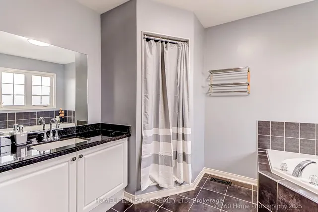 Additional image 17 of 652 Lott Cres